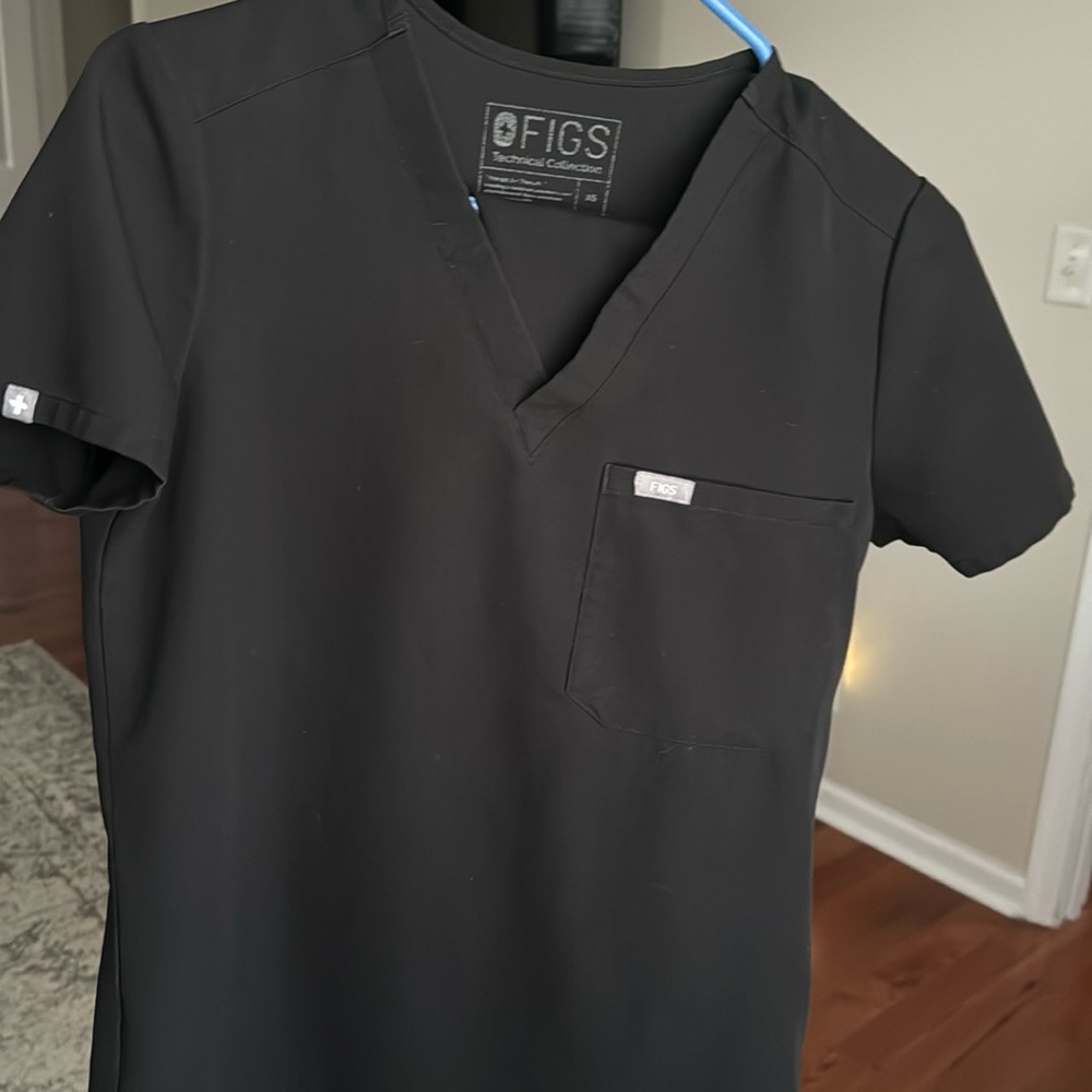 Black xsmall figs gently used